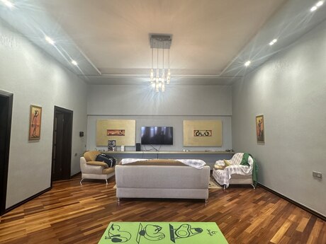 3 otaqlı köhnə tikili - Sahil m. - 130 m²