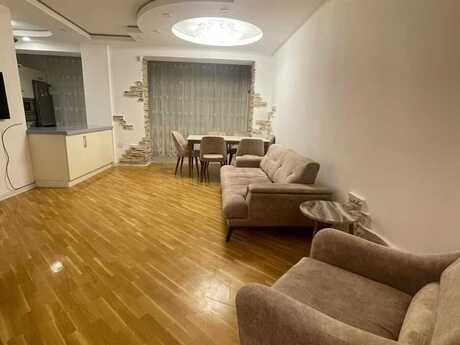 Elan №6313291 - Bakı, Şah İsmayıl Xətai m., 3 otaqlı, 107 m², 4/5 mərtəbə