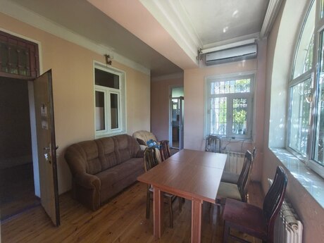 5 otaqlı həyət evi/bağ evi - Biləcəri q. - 170 m²