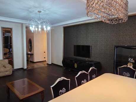3-room apartment for rent, 150 m², Nizami: 2 000 ₼/mo 4