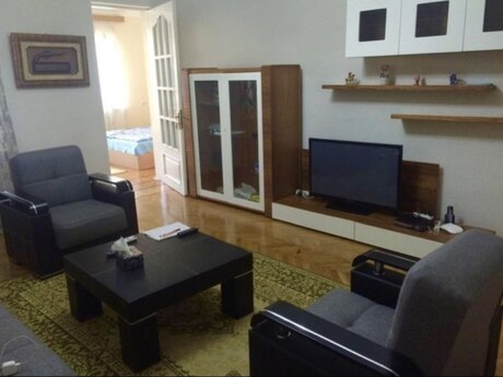 3 otaqlı mənzil, 75 m², 28 May: 270 000 ₼ 2