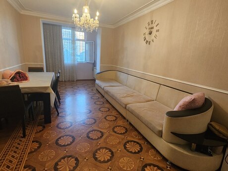 3 otaqlı mənzil, 75 m², Elmlər Akademiyası: 237 000 ₼ 2