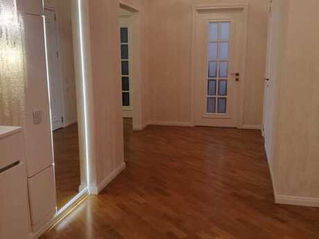 4-комнатная квартира, 150 м², 8 Noyabr: 448 000 ₼ 5