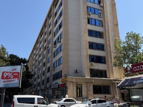 3 otaqlı köhnə tikili - Bakıxanov q. - 80 m²