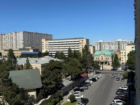 4 otaq · 140 m² · 6/16 mərtəbə, 20 Yanvar