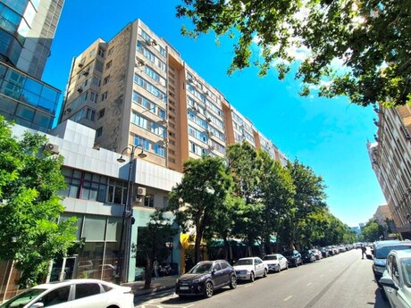 Elan №6313956 - Bakı, 28 May m., 3 otaqlı, 90 m², 5/10 mərtəbə