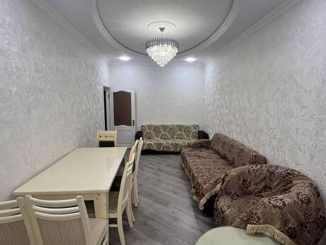Elan №6314242 - Bakı, Neftçilər m., 2 otaqlı, 70 m², 8/18 mərtəbə
