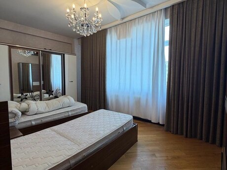 4 otaqlı mənzil, 130 m², Əhmədli: 258 000 ₼ 3