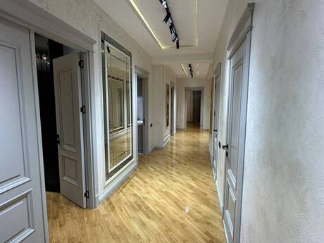 4 otaqlı mənzil, 133 m², Qara Qarayev: 450 000 ₼ 2