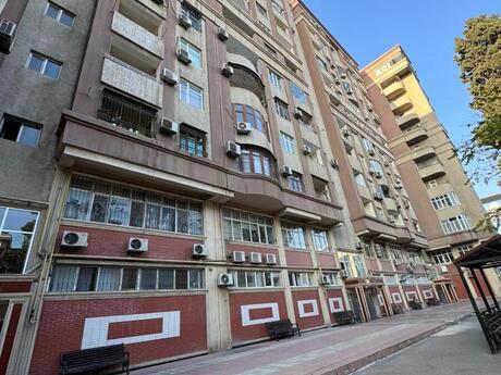 Объявление №6314604 - Баку, Насиминский  р., 3-комн., 153 м², 4/12 этаж
