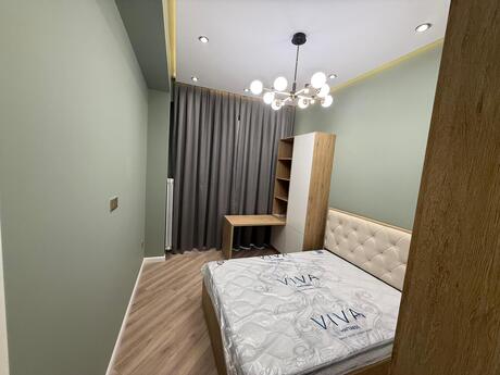 3-room apartment for rent, 100 m², Nizami: 1 800 ₼/mo 4