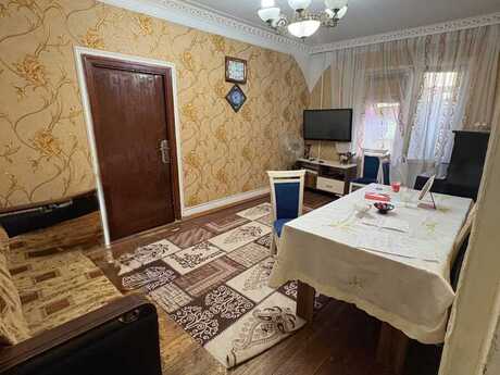 Elan №6314738 - Bakı, Gənclik m., 5 otaqlı, 130 m², 4/9 mərtəbə