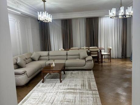 Kirayə 3 otaqlı mənzil, 180 m², 28 May: 3 000 ₼/ay 3
