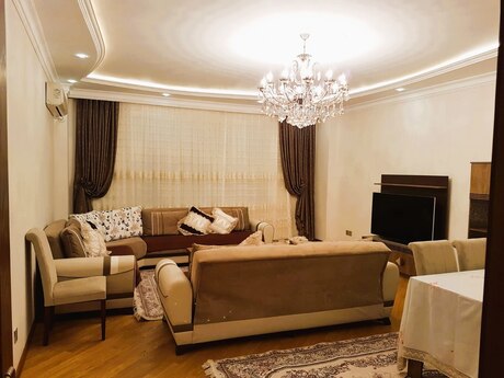 Elan №6315414 - Bakı, Şah İsmayıl Xətai m., 3 otaqlı, 150 m², 4/16 mərtəbə