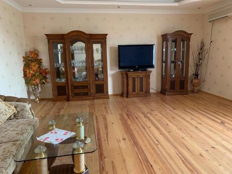 11-комн. дом/дача - пос. Геокмалы - 750 м²