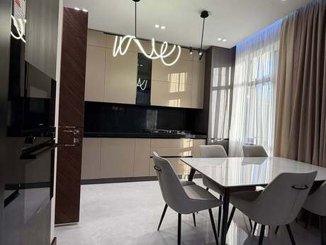 Kirayə 3 otaqlı mənzil, 165 m², Nəsimi: 3 400 ₼/ay 5