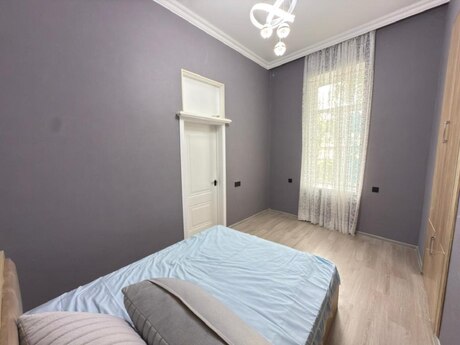 2 otaqlı köhnə tikili - 28 May m. - 50 m²