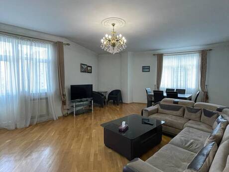 Объявление №6315791 - Баку, м. Элмляр Академиясы, 3-комн., 130 м², 10/14 этаж