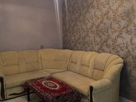 Elan №6315849 - Bakı, Gənclik m., 2 otaqlı, 70 m², 5/5 mərtəbə