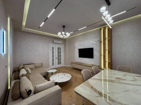 Kirayə 3 otaqlı mənzil, 130 m², Ağ şəhər: 2 600 ₼/ay 4