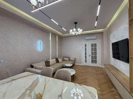 Kirayə 3 otaqlı mənzil, 130 m², Ağ şəhər: 2 600 ₼/ay 5