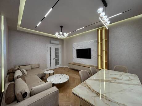 Kirayə 3 otaqlı mənzil, 130 m², Ağ şəhər: 2 600 ₼/ay 3