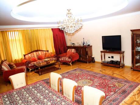 Elan №6315955 - Bakı, 28 May m., 4 otaqlı, 210 m², 5/17 mərtəbə