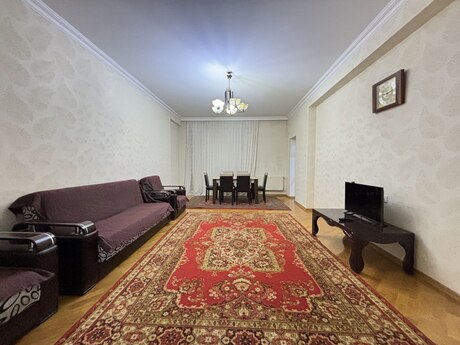 Kirayə 3 otaqlı mənzil, 130 m², Nəriman Nərimanov: 1 100 ₼/ay 3