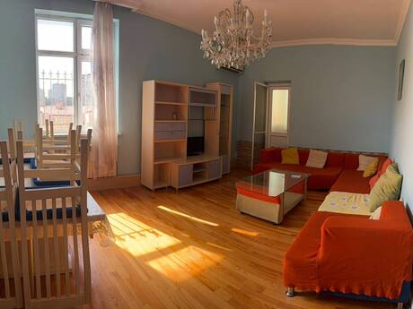 Elan №6279515 - Bakı, Memar Əcəmi m., 2 otaqlı, 75 m², 11/17 mərtəbə