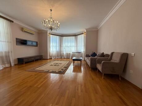 Elan №6317172 - Bakı, Nizami m., 4 otaqlı, 200 m², 17/18 mərtəbə