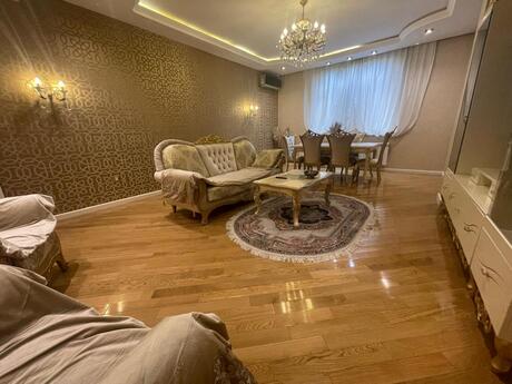 5 otaq · 250 m² · 6/19 mərtəbə, 28 May