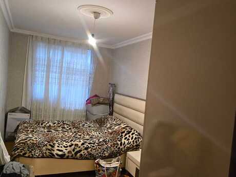 2-комн. вторичка - м. Элмляр Академиясы - 60 м²