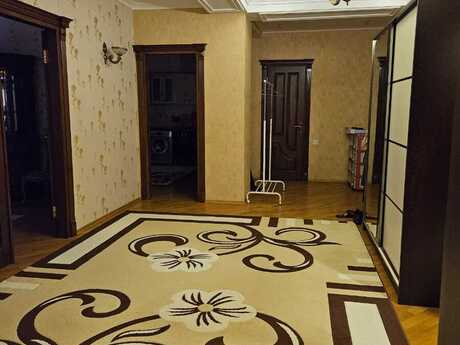 Kirayə 3 otaqlı mənzil, 140 m², Şah İsmayıl Xətai: 1 200 ₼/ay 3