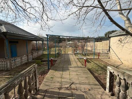7 otaqlı həyət evi/bağ evi - Fatmayı q. - 200 m²