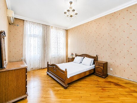 3-комн. новостройка - м. Низами - 135 м²