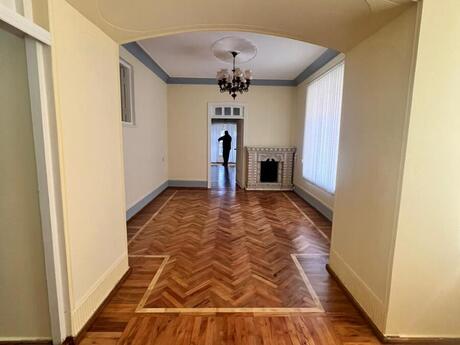 3-комн. офис - м. Ичеришехер - 80 м²