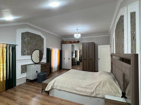 8 otaqlı həyət evi/bağ evi - Nərimanov r. - 300 m²