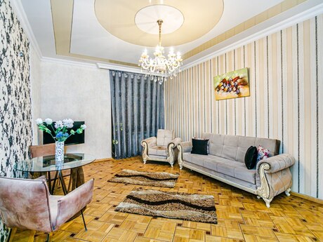 Объявление №6318250 - Баку, м. Сахил, 4-комн., 170 м², 4/4 этаж