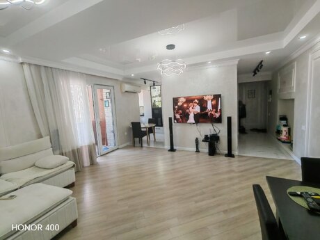 Elan №6318310 - Bakı, Elmlər Akademiyası m., 2 otaqlı, 70 m², 4/5 mərtəbə