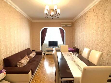 3 otaq · 105 m² · 2/9 mərtəbə, Azadlıq Prospekti