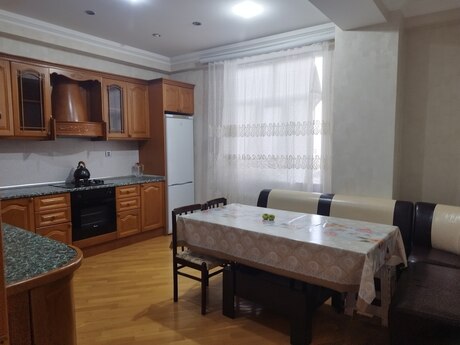 Elan №6318413 - Bakı, İnşaatçılar m., 2 otaqlı, 93 m², 3/18 mərtəbə