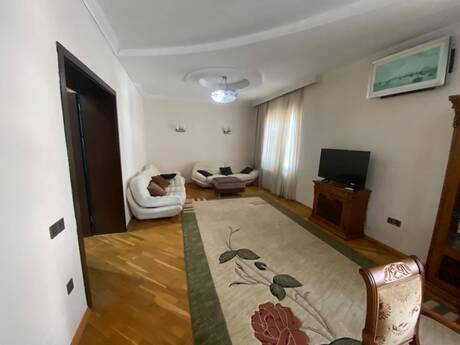 Kirayə 3 otaqlı mənzil, 140 m², Elmlər Akademiyası: 1 200 ₼/ay 2