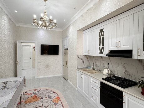 4 otaqlı mənzil, 164 m², Nizami: 790 000 ₼ 5