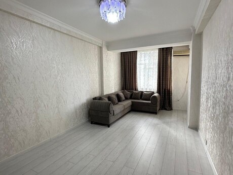 2-комн. новостройка - м. Ази Асланов - 70 м²