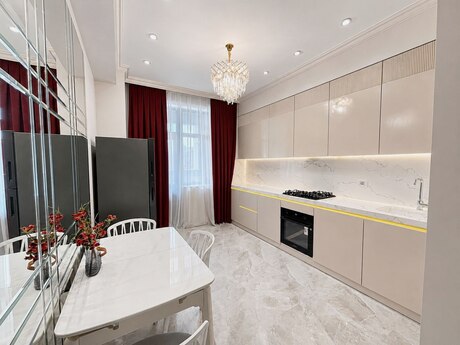 3 otaqlı mənzil, 115 m², 28 May: 435 000 ₼ 3
