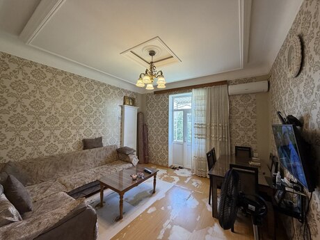 Elan №6319132 - Bakı, Bakıxanov q., 2 otaqlı, 45 m², 2/2 mərtəbə