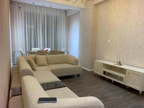 Elan №6319144 - Bakı, 28 May m., 2 otaqlı, 70 m², 2/16 mərtəbə
