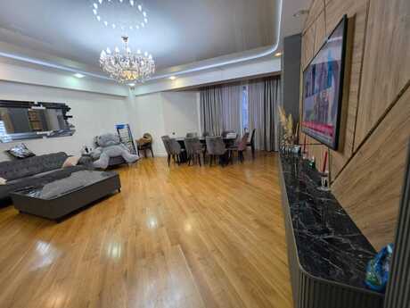 3-комнатная квартира, 175 м², 20 Yanvar: 390 000 ₼ 2