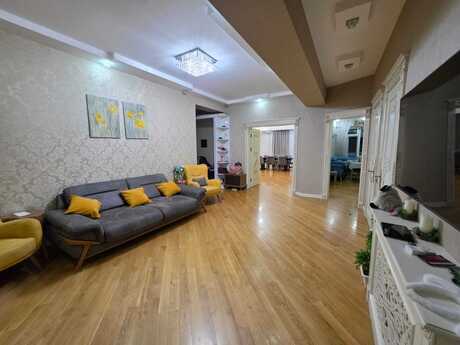 3-комнатная квартира, 175 м², 20 Yanvar: 390 000 ₼ 5