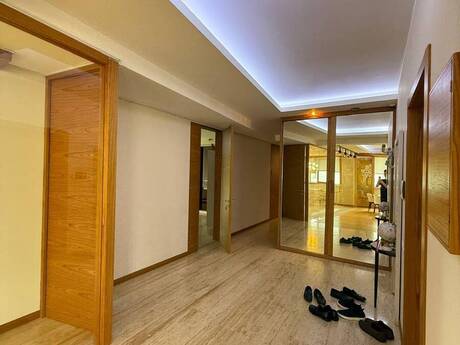 4-комнатная квартира, 242 м², İnşaatçılar: 950 000 ₼ 5